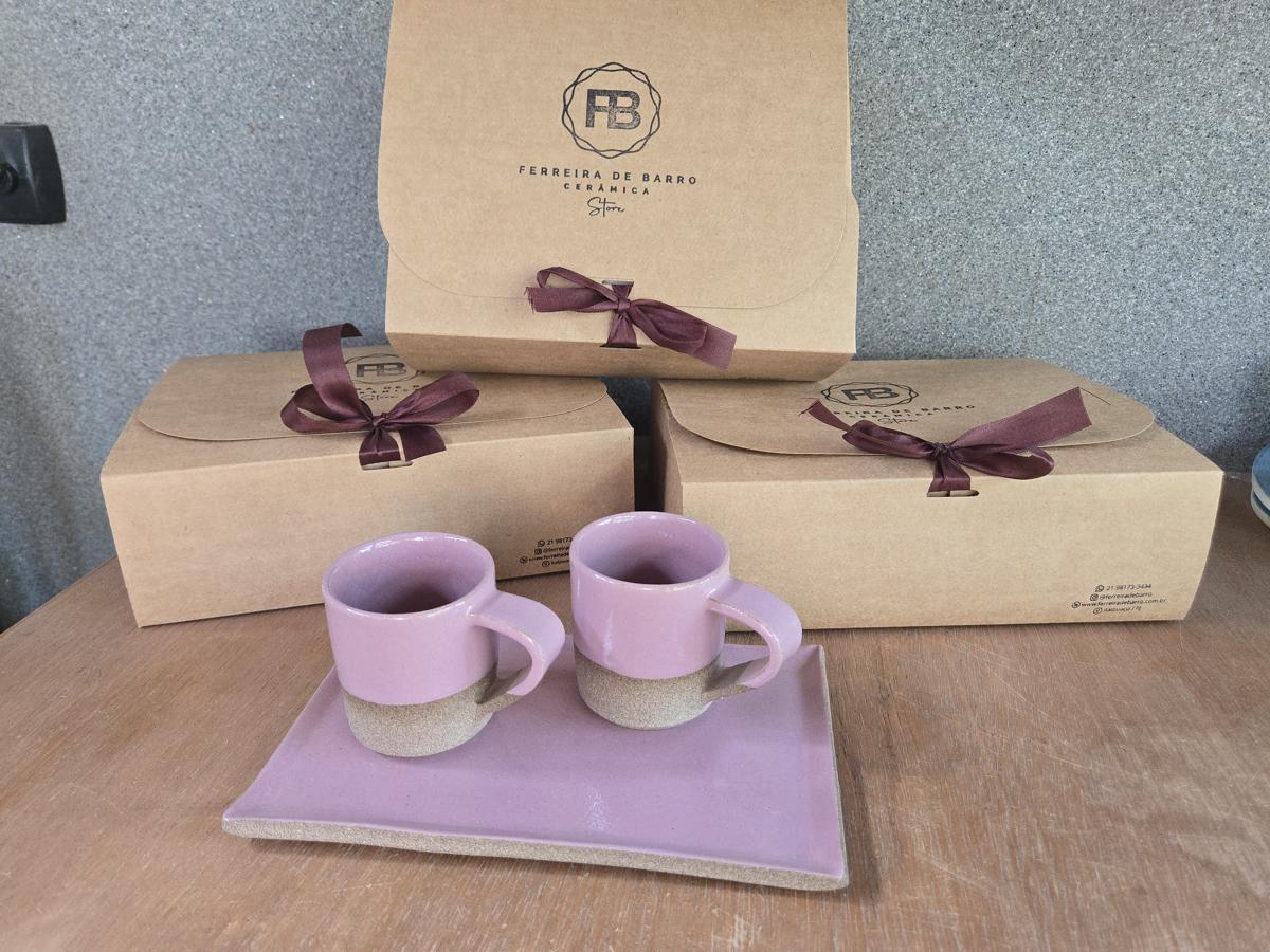 CONJUNTO DE 2 CANECAS CAFEZINHO + BANDEJA