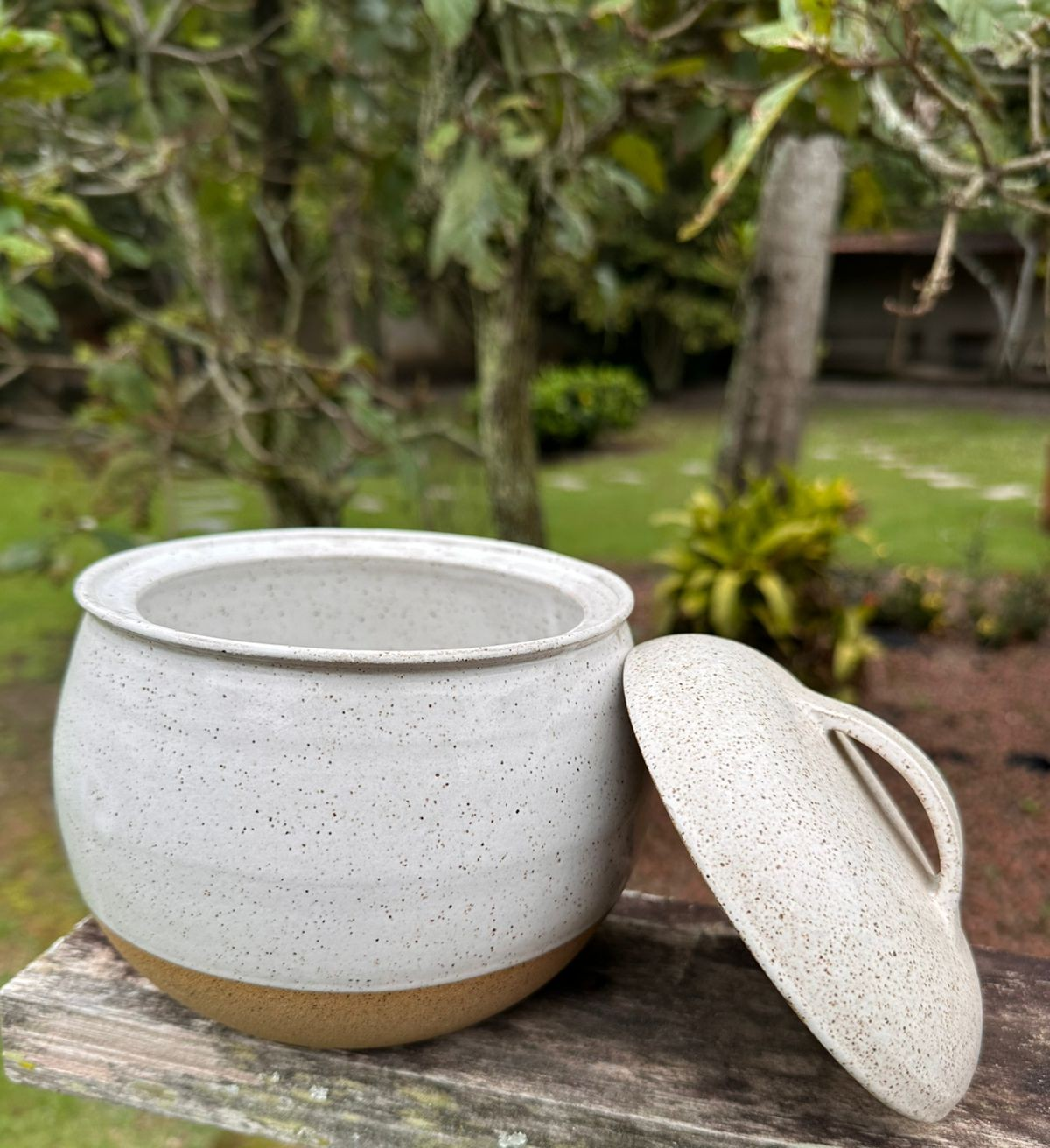 PANELA COM TAMPA - M